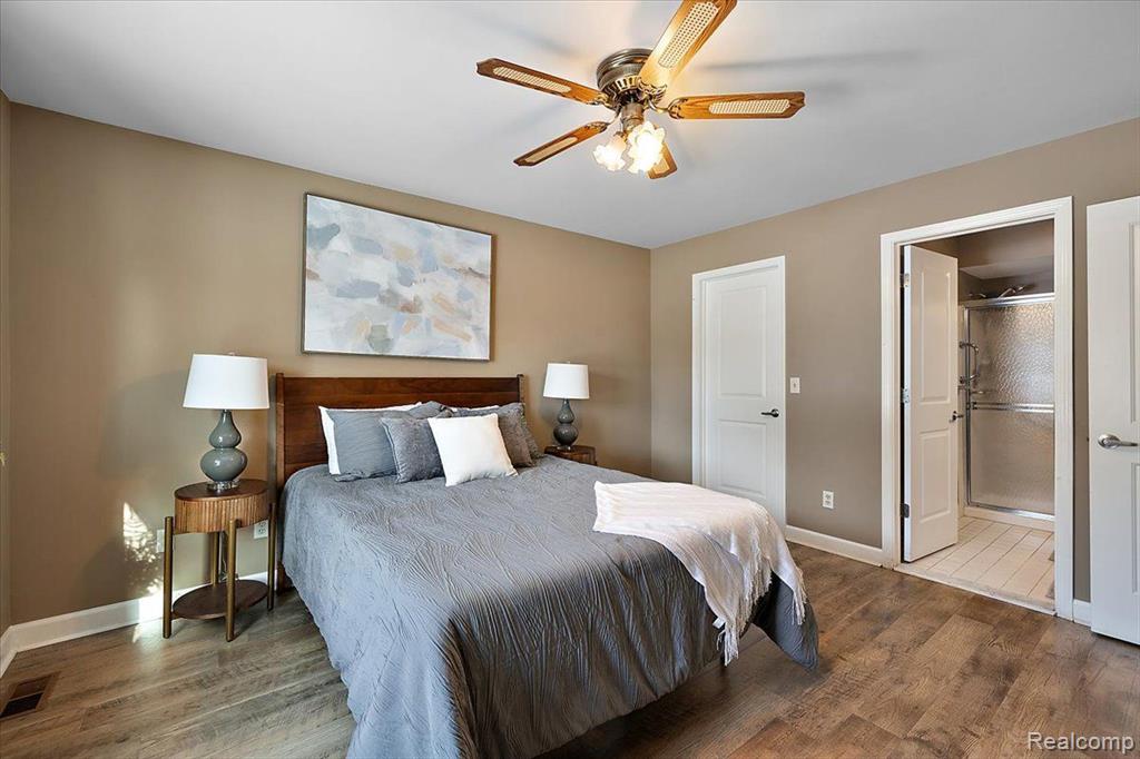 37430 N Laurel Park Drive