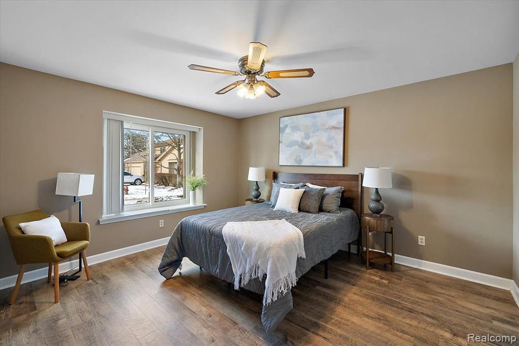 37430 N Laurel Park Drive