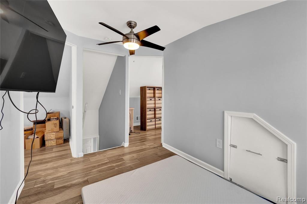 23804 Kathleen Avenue