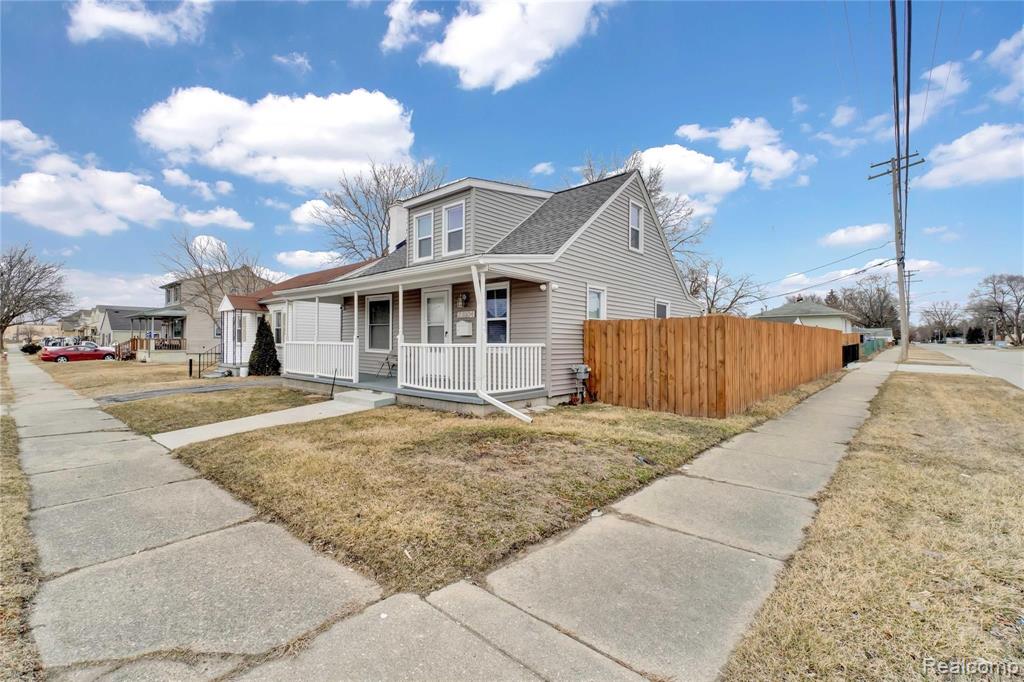 23804 Kathleen Avenue