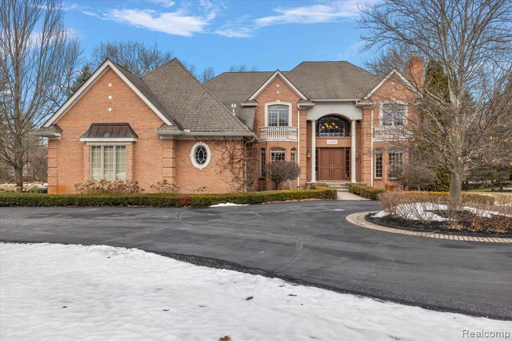 1340 Valley Crest