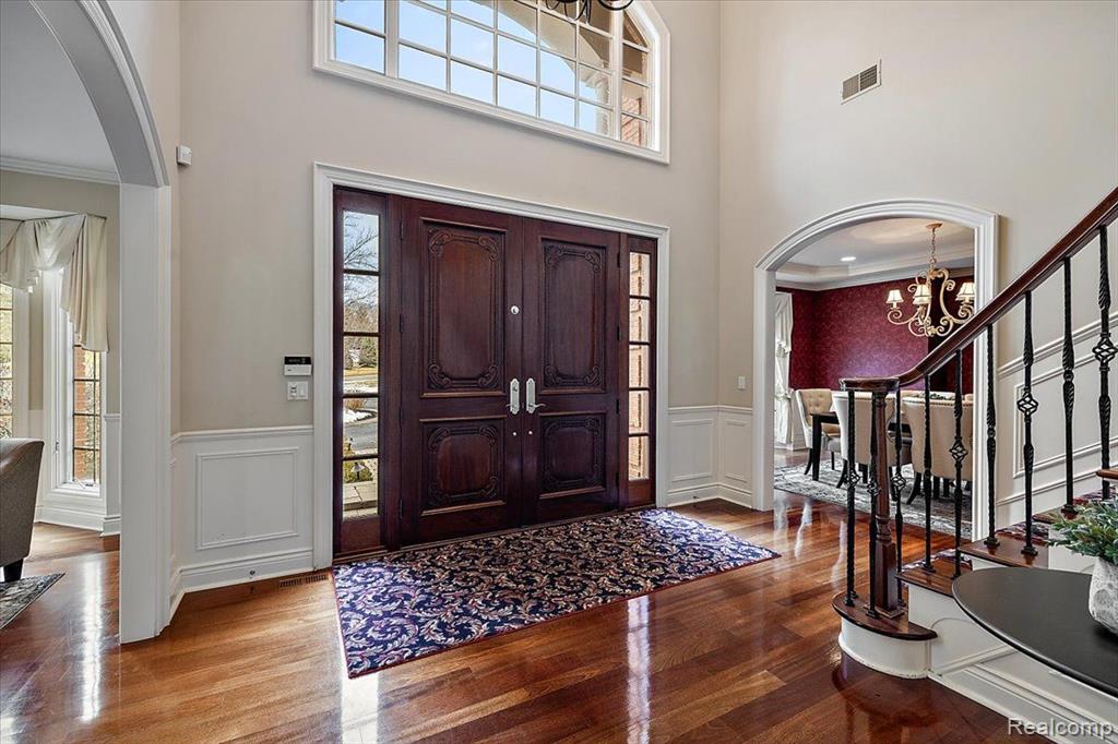 1340 Valley Crest