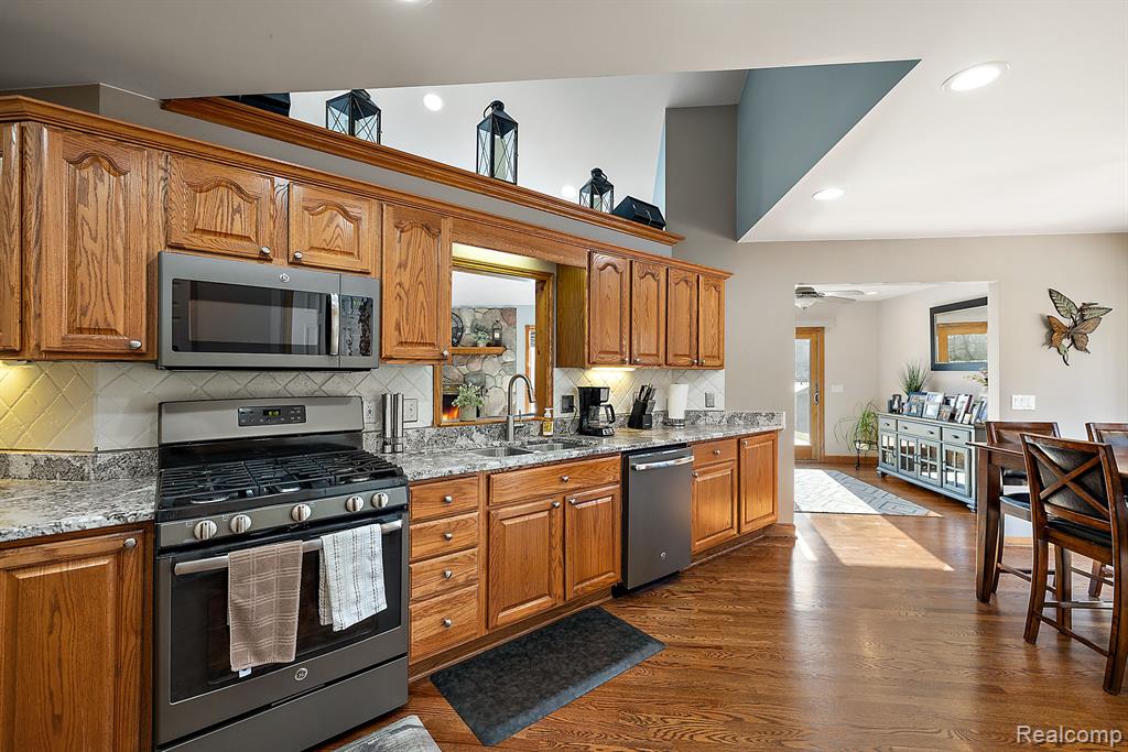 2272 Belle River Road