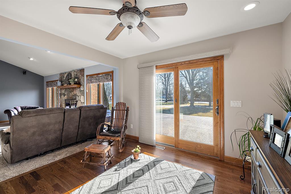 2272 Belle River Road