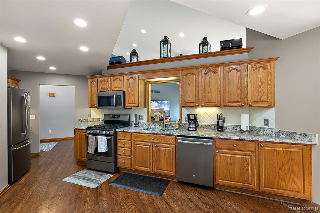 2272 Belle River Road