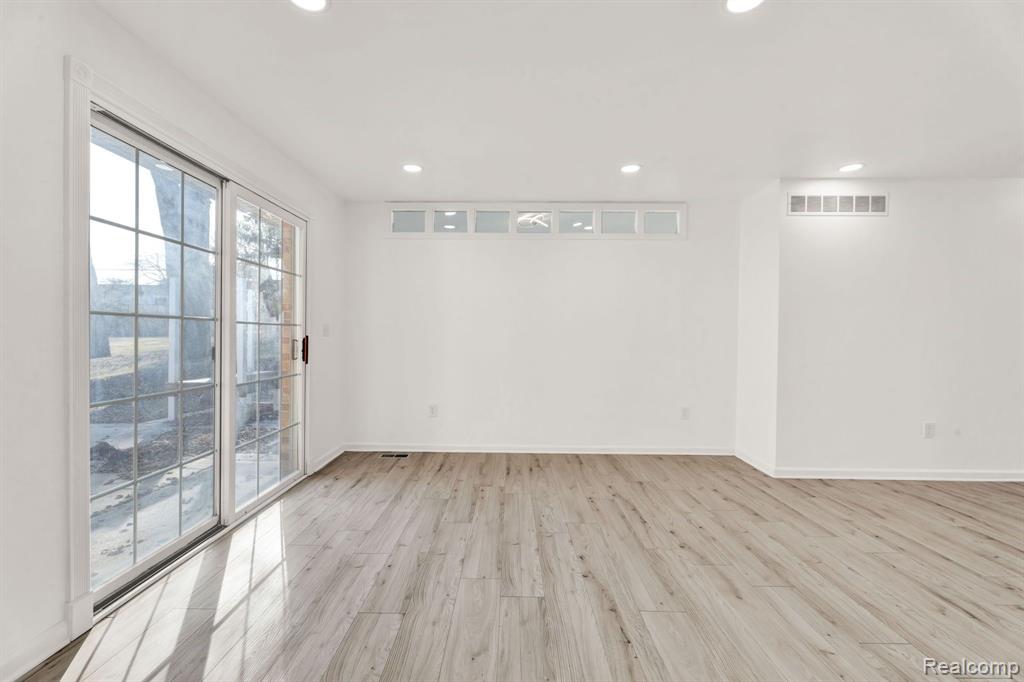 780 Bow Lane