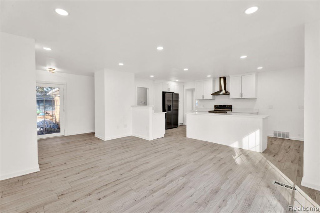 780 Bow Lane
