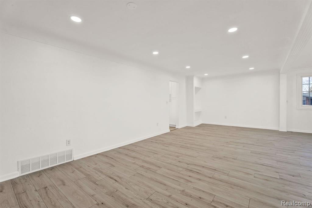 780 Bow Lane
