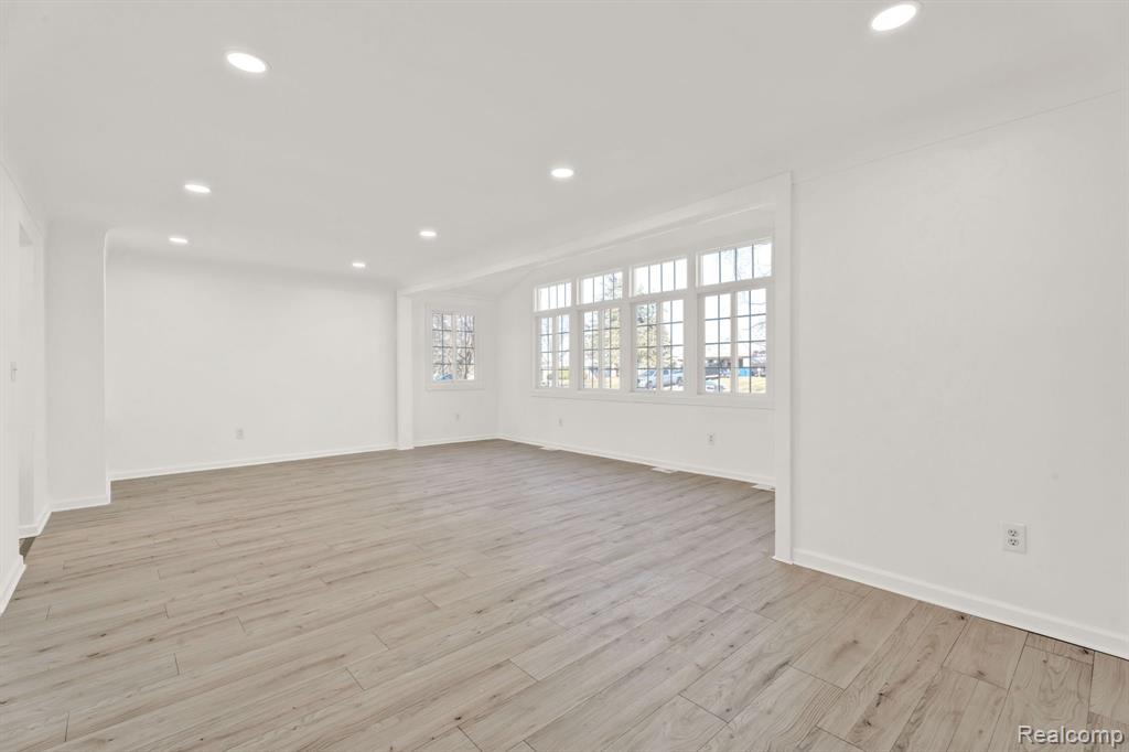 780 Bow Lane
