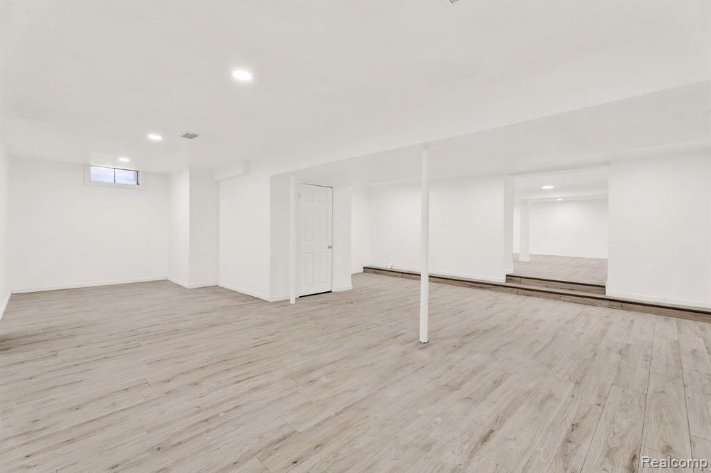 780 Bow Lane