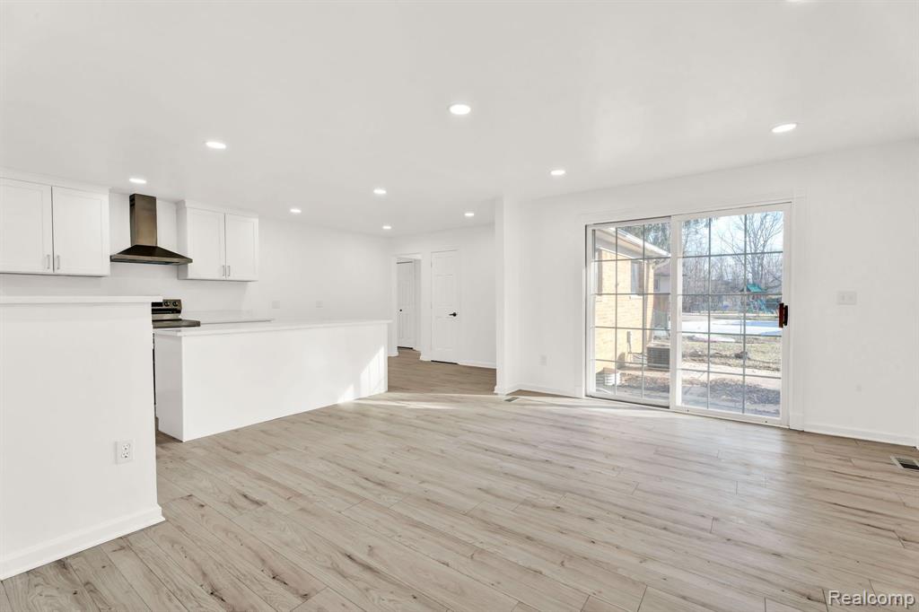 780 Bow Lane