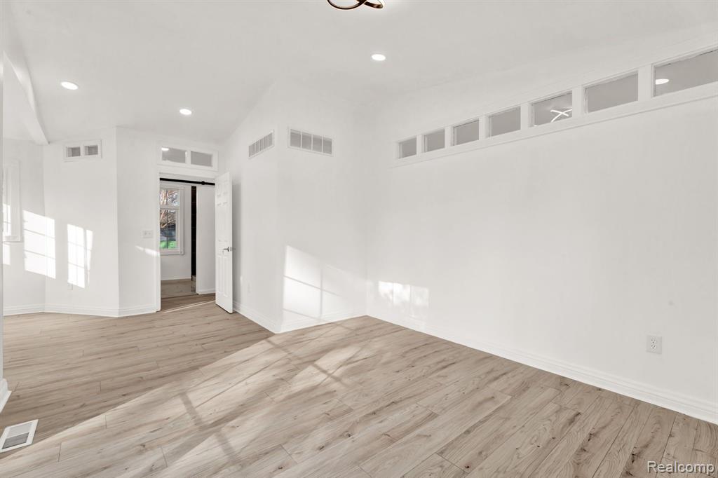 780 Bow Lane