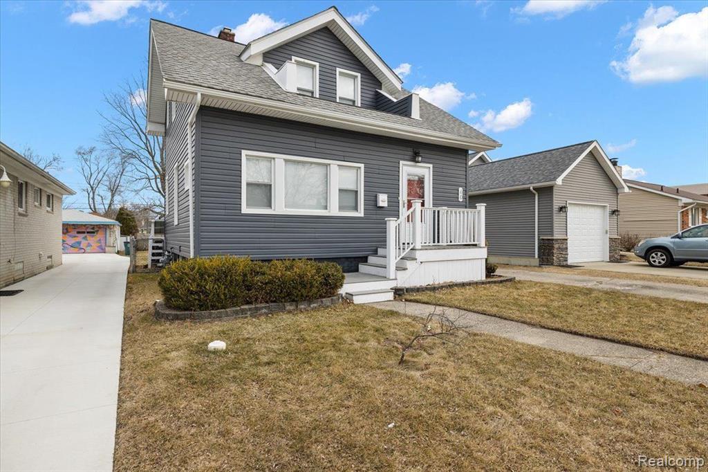 60 W Elmwood Avenue