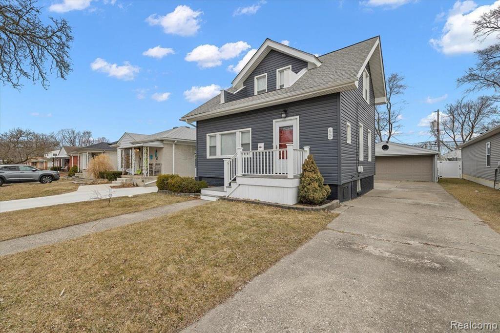 60 W Elmwood Avenue