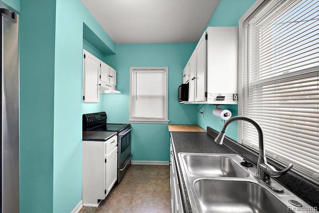 60 W Elmwood Avenue