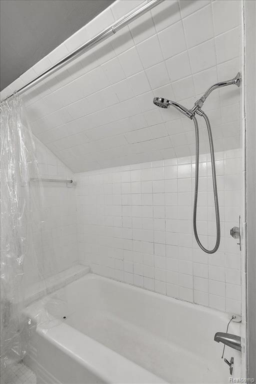 60 W Elmwood Avenue
