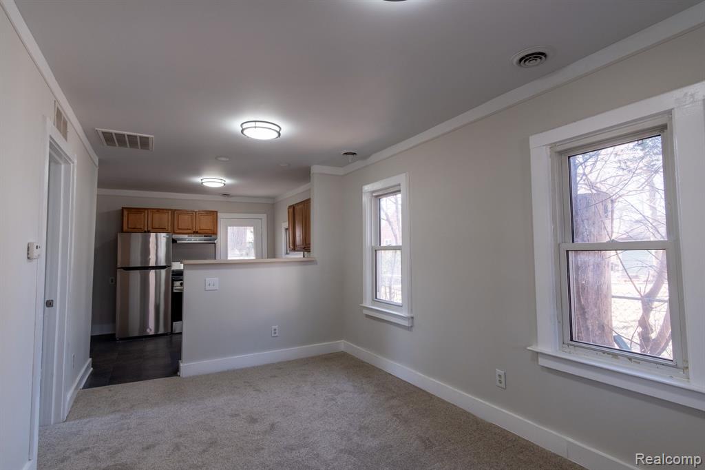 141 W Granet Avenue