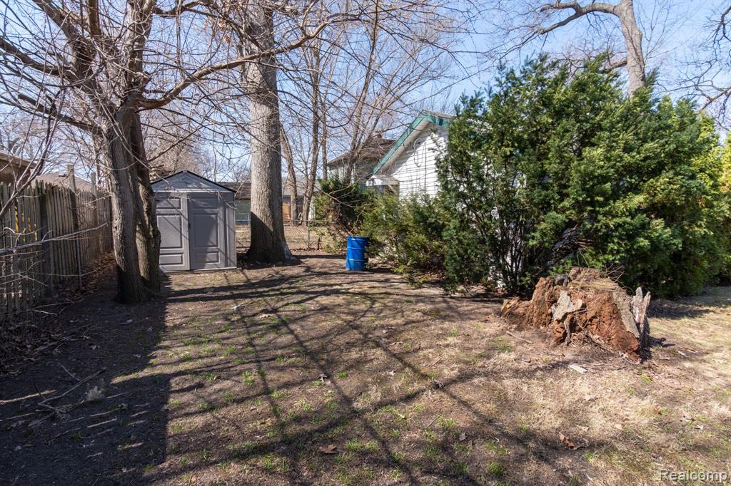 141 W Granet Avenue
