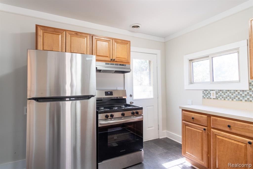 141 W Granet Avenue
