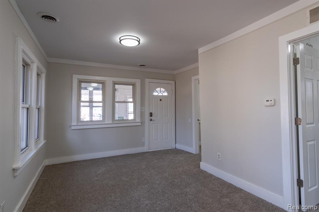 141 W Granet Avenue