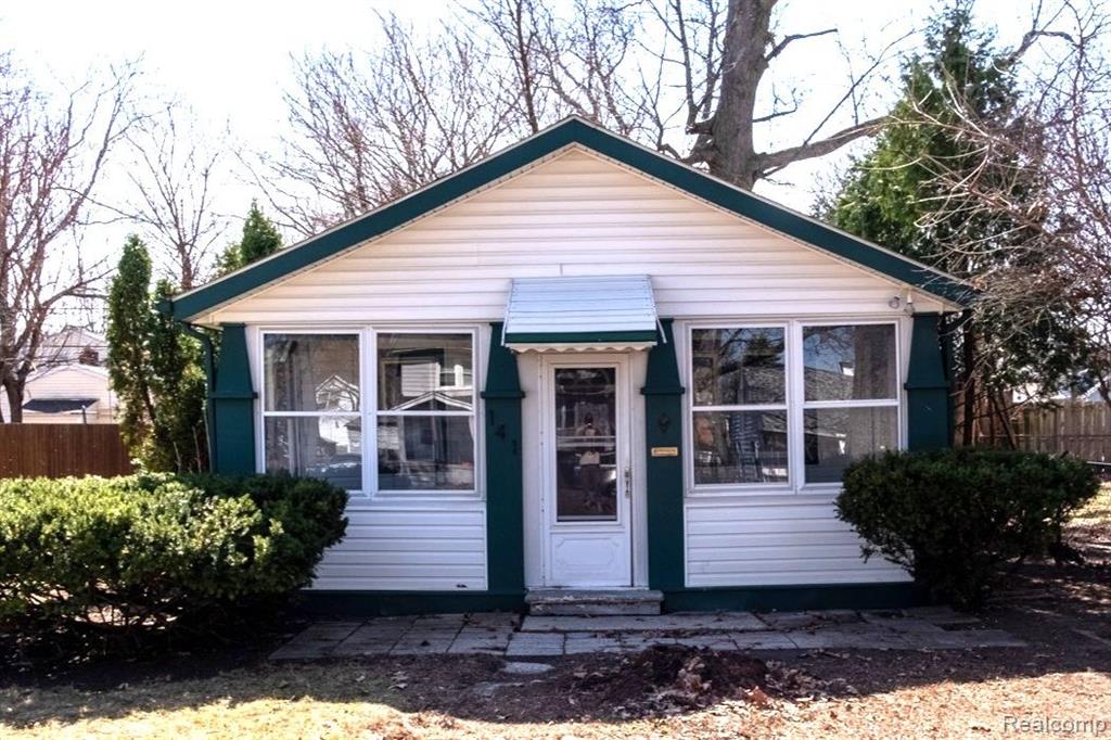 141 W Granet Avenue
