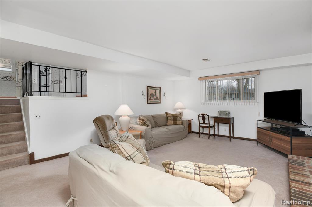 38982 Sutton Drive