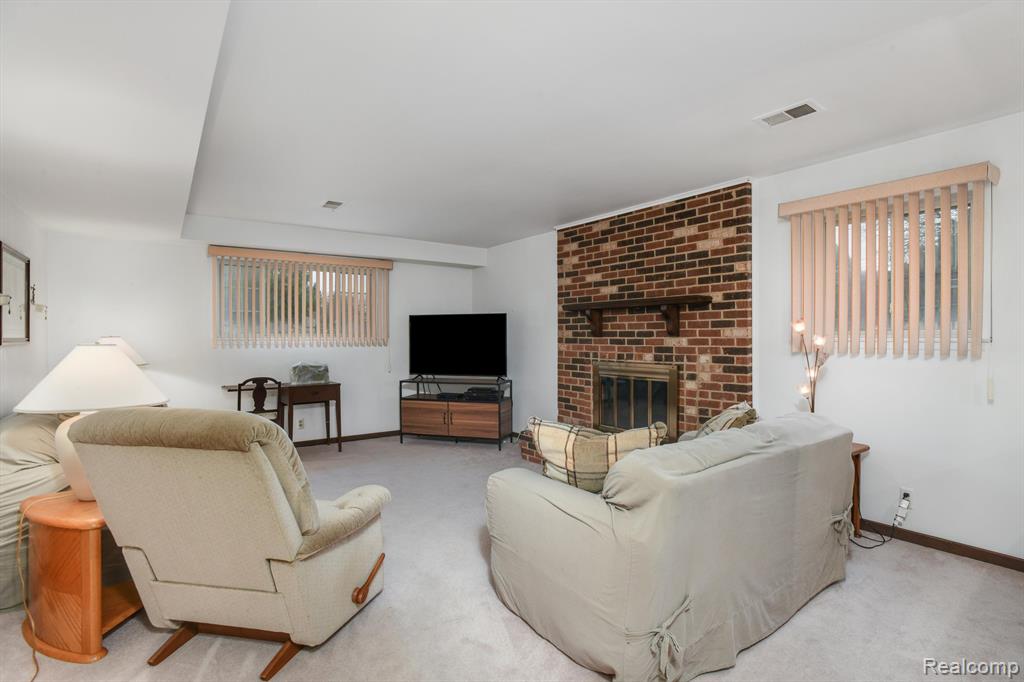 38982 Sutton Drive