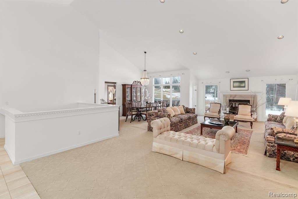 5035 Oakbrooke Drive