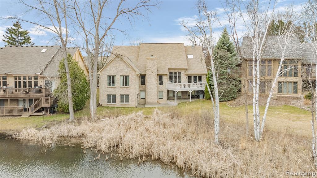 5035 Oakbrooke Drive