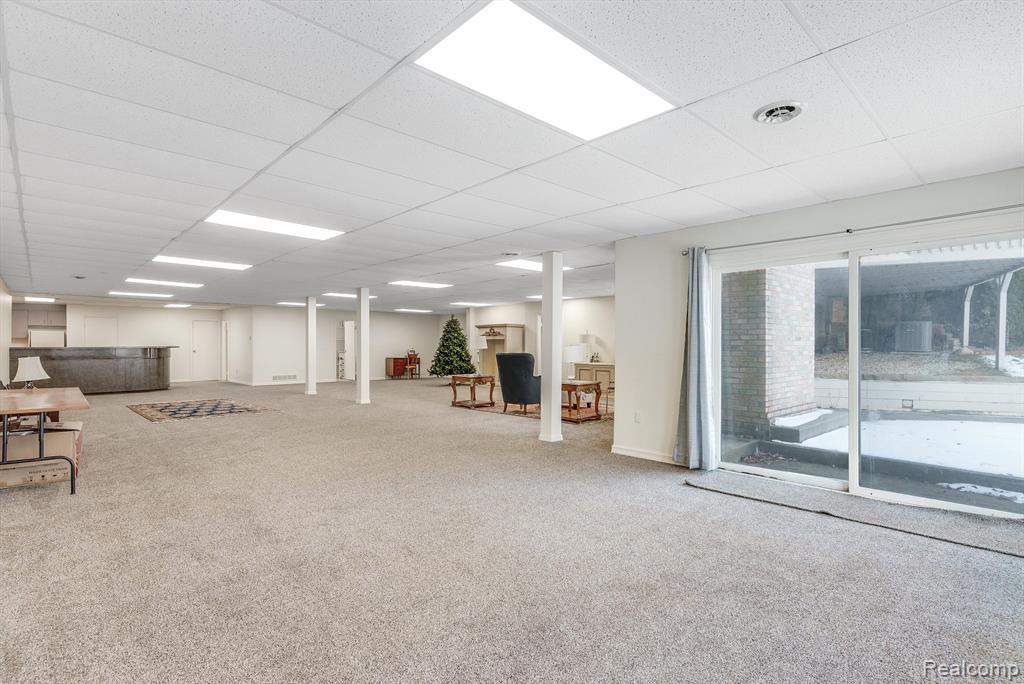 5035 Oakbrooke Drive