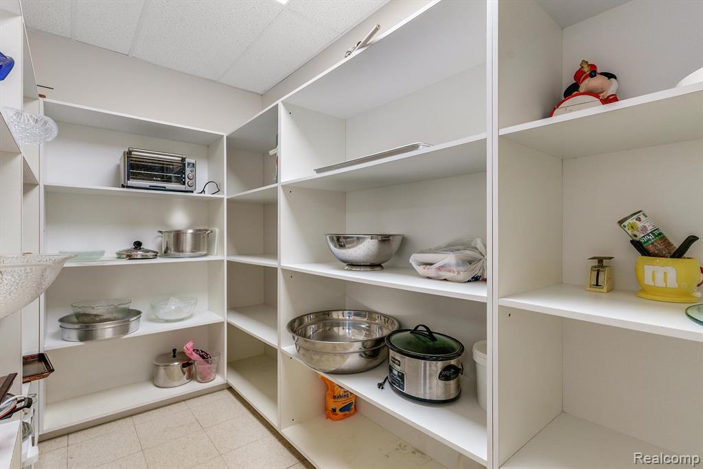 5035 Oakbrooke Drive