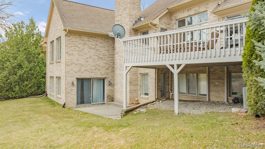 5035 Oakbrooke Drive