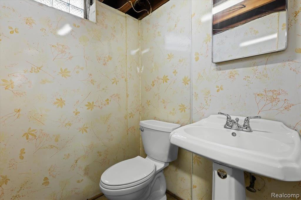 20455 Van Antwerp Street