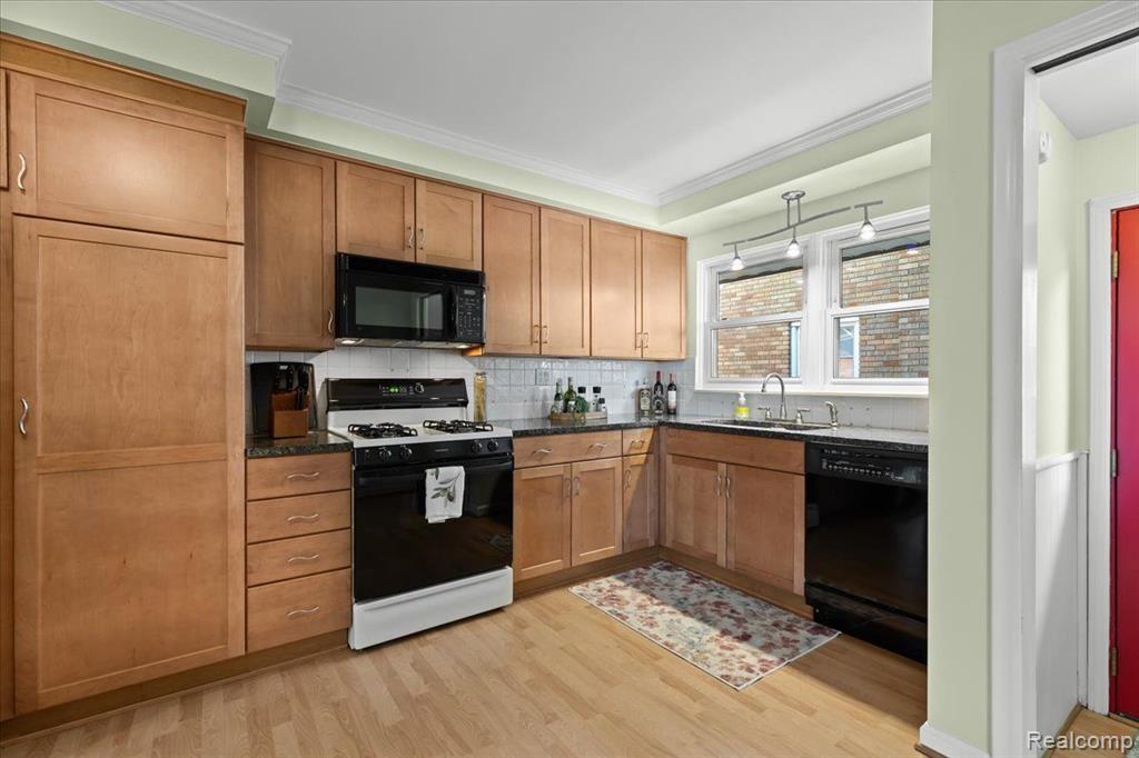 20455 Van Antwerp Street