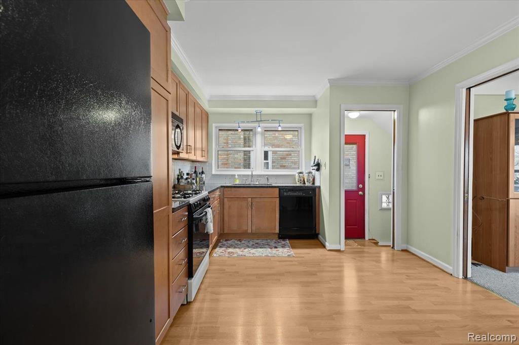 20455 Van Antwerp Street