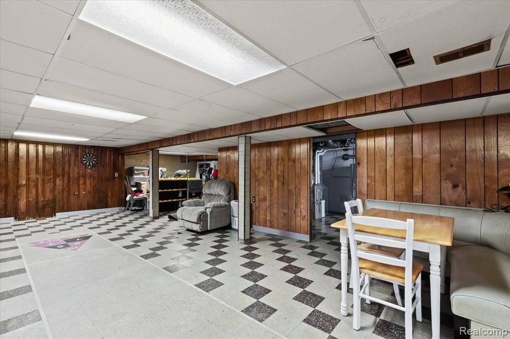 20455 Van Antwerp Street