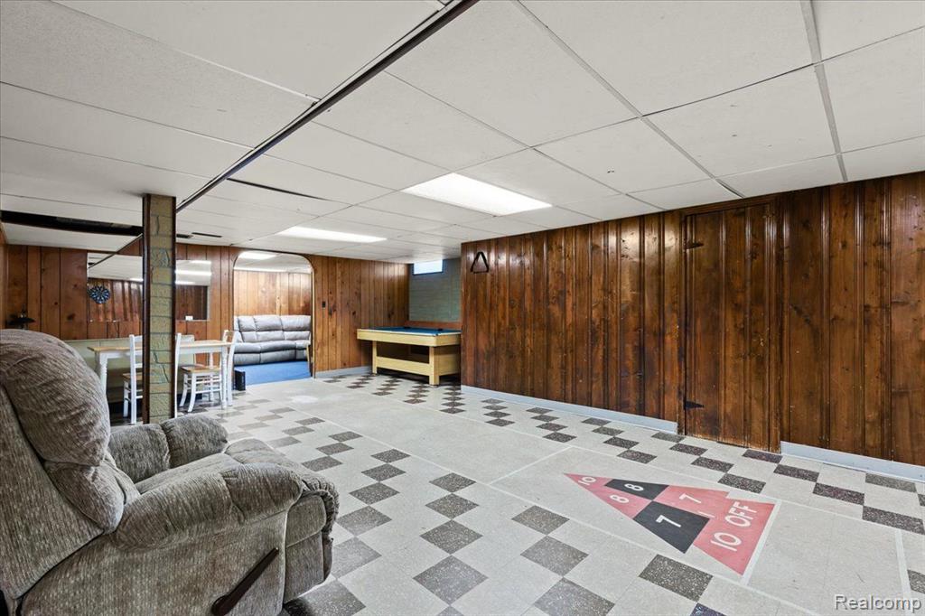 20455 Van Antwerp Street