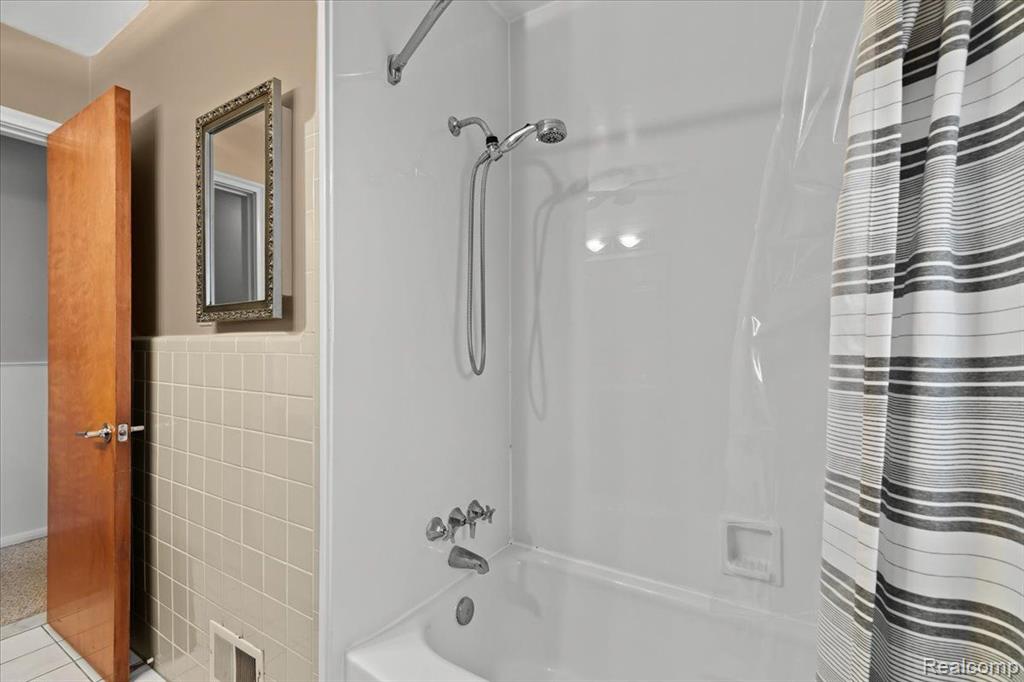 20455 Van Antwerp Street