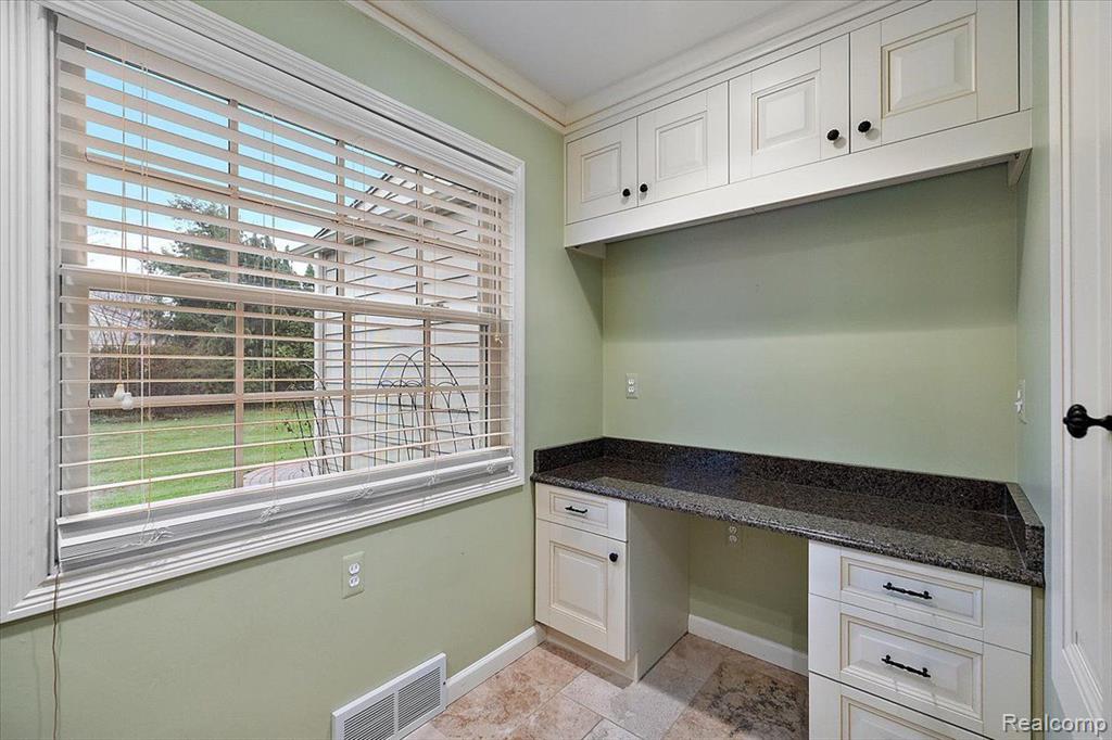 215 Chewton Road