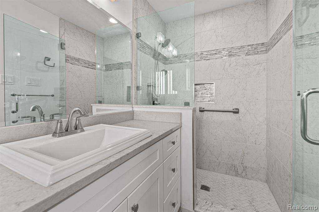 28960 Lorikay Street