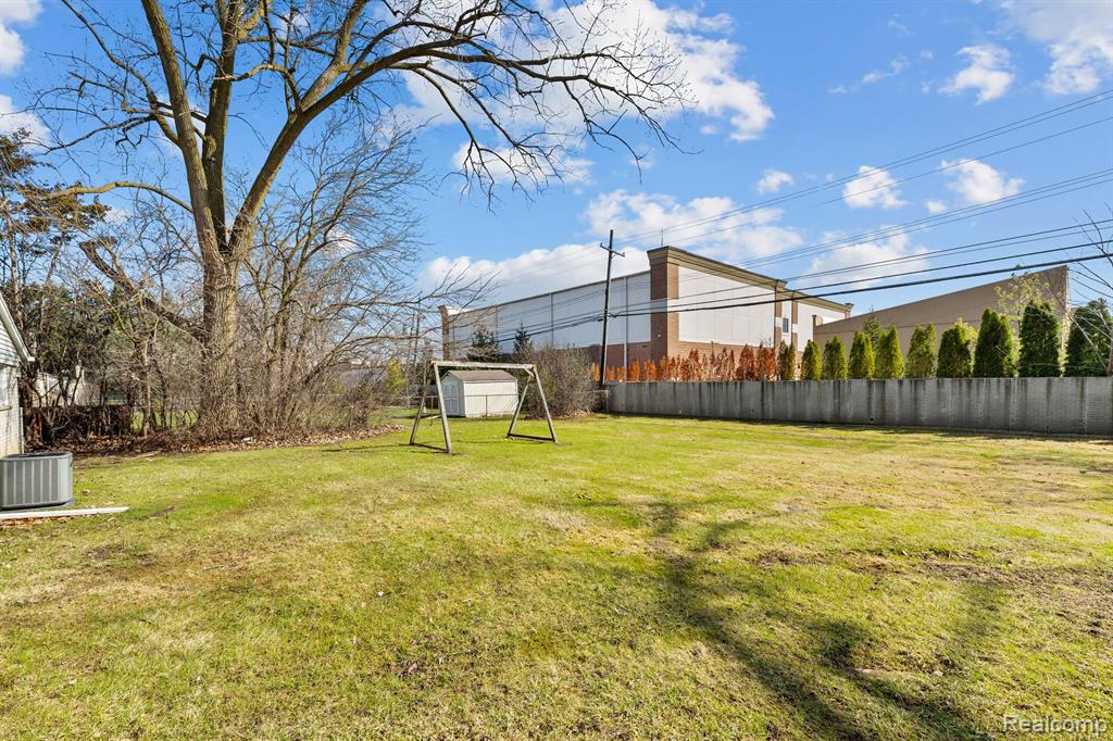 28960 Lorikay Street