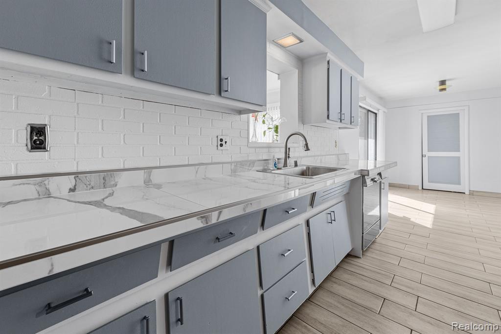 28960 Lorikay Street