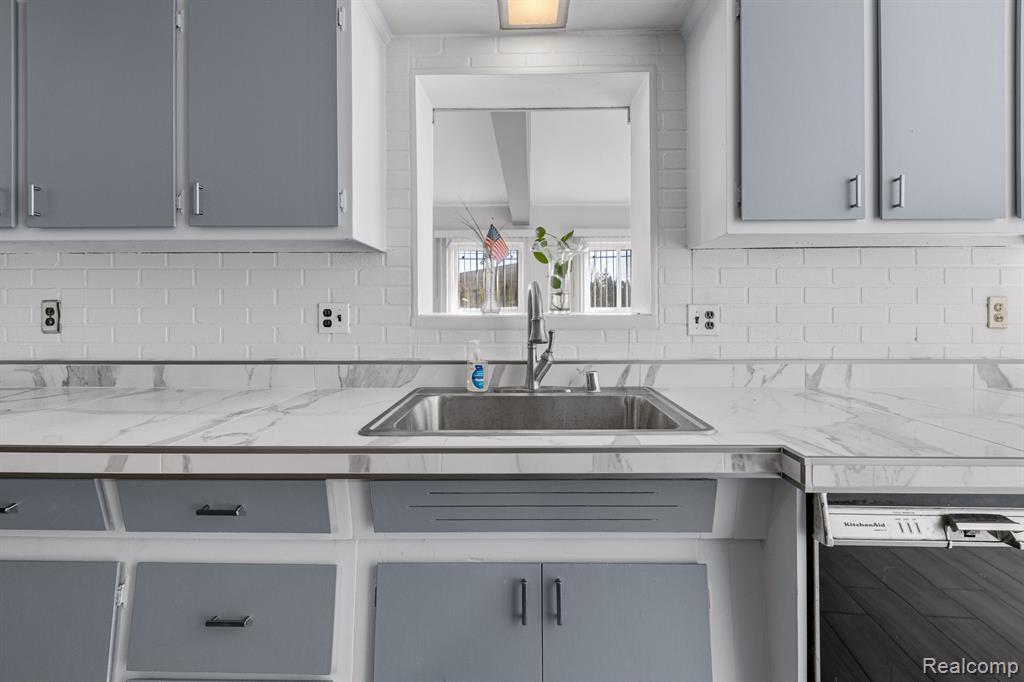 28960 Lorikay Street