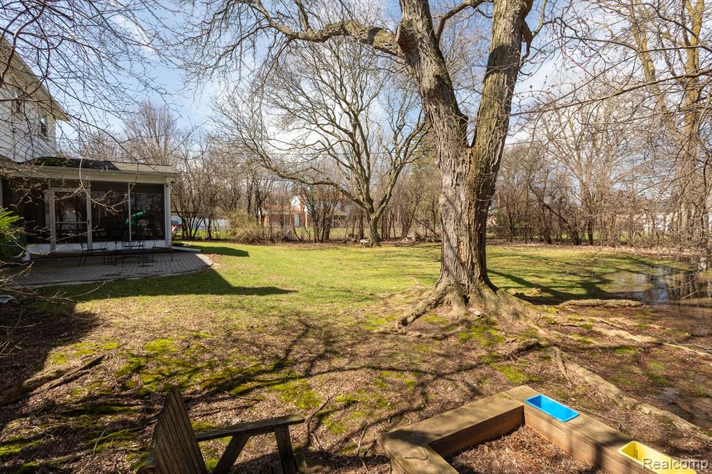 2861 Rossmoor Circle