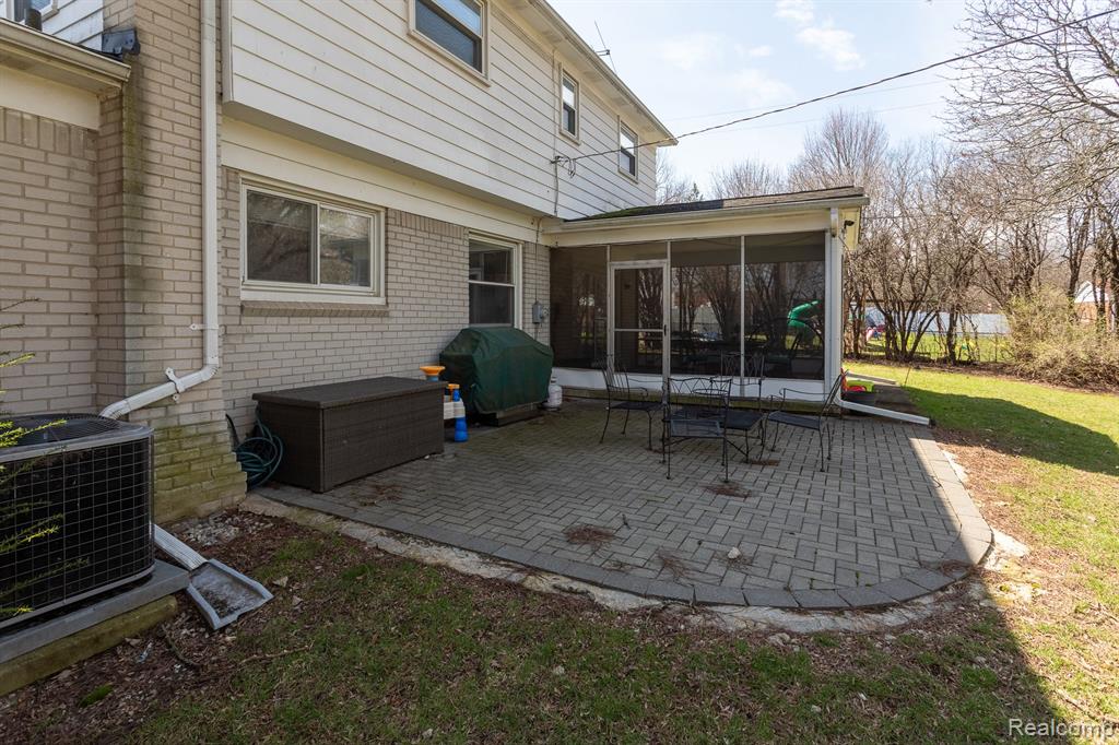 2861 Rossmoor Circle