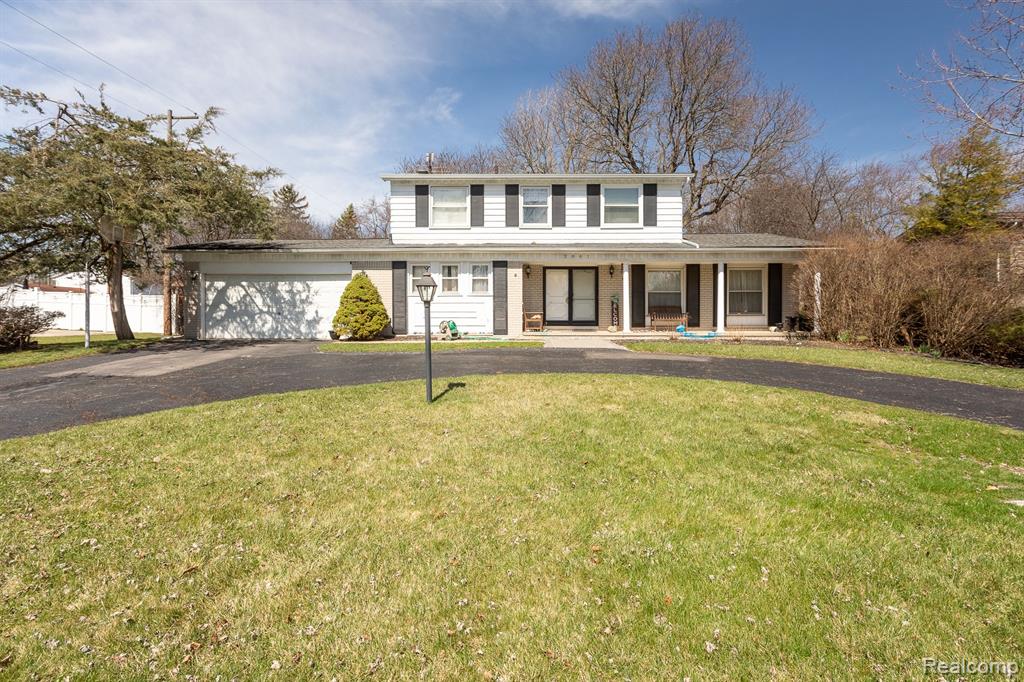 2861 Rossmoor Circle