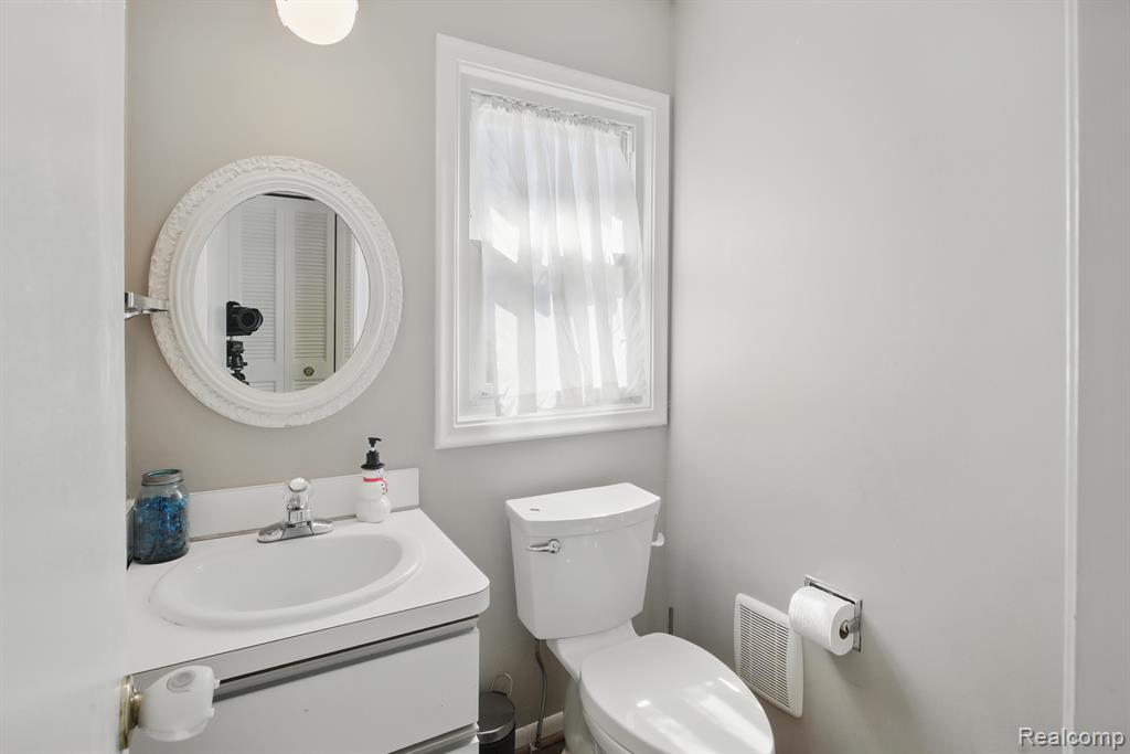 2861 Rossmoor Circle