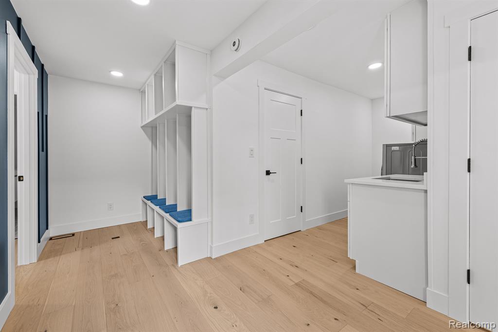 2607 Ferncliff Avenue