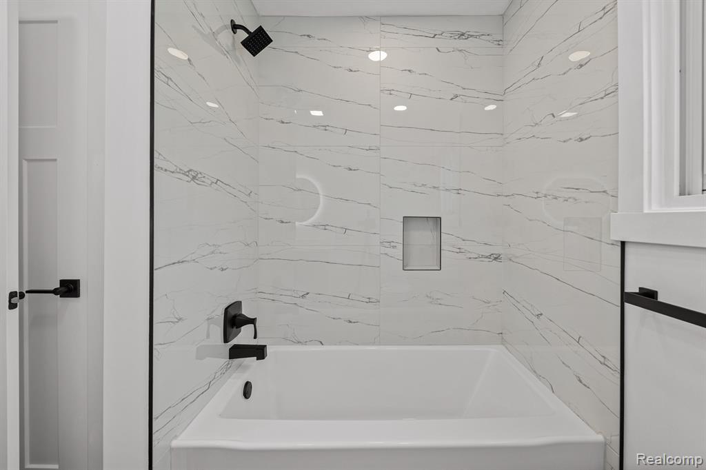 2607 Ferncliff Avenue