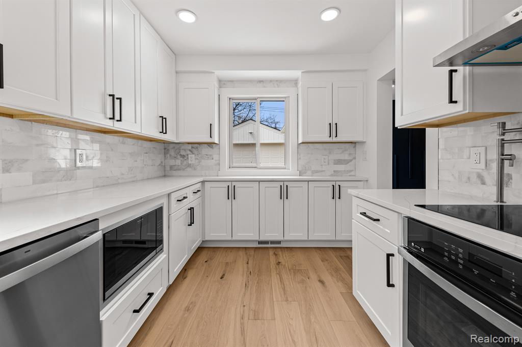 2607 Ferncliff Avenue